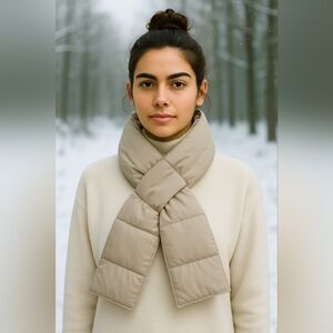 NWT MUJI Pocketable Down Stole – Ivory  – 26x100 cm – Water-Repellent